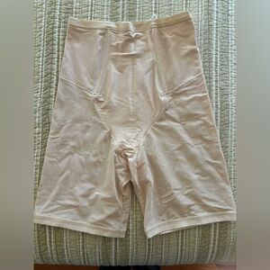 Wacoal Body Shaper with Boning, Large